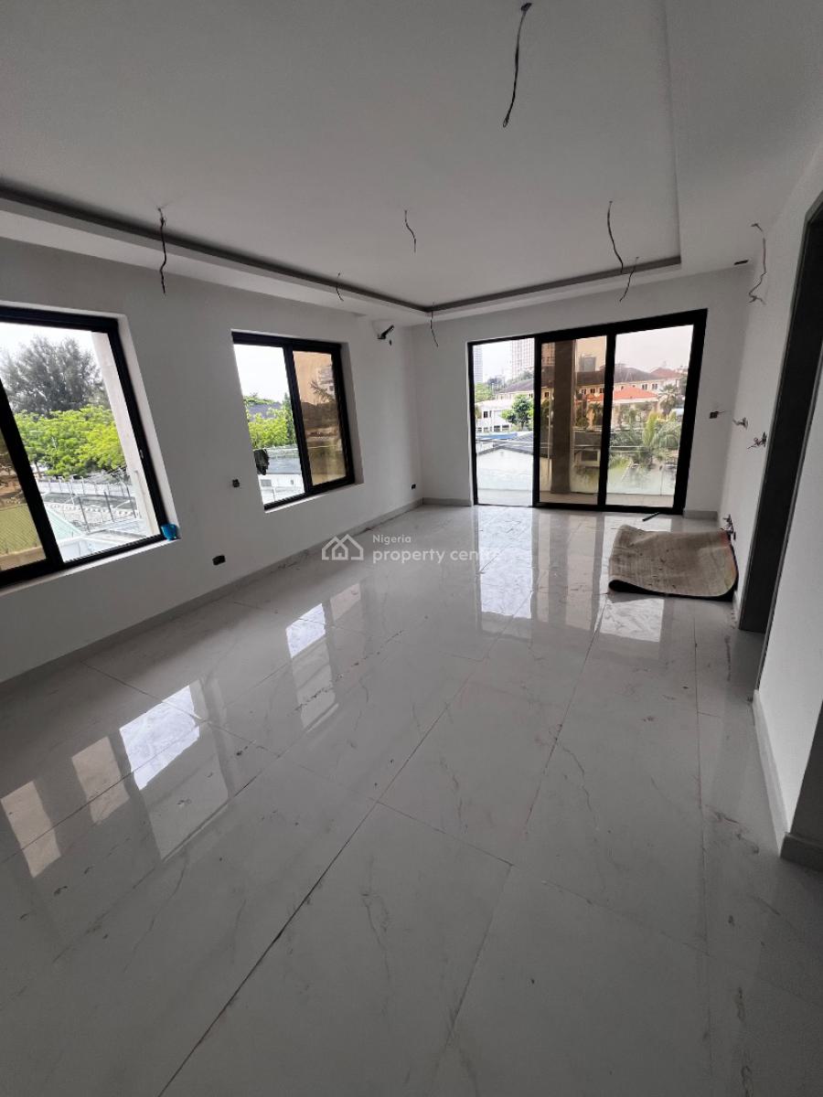 Luxurious Serviced 4 Bedroom Maisonette with Swimming Pools and Gym, Off Bourdillon Road, Ikoyi, Lagos, Flat / Apartment for Sale