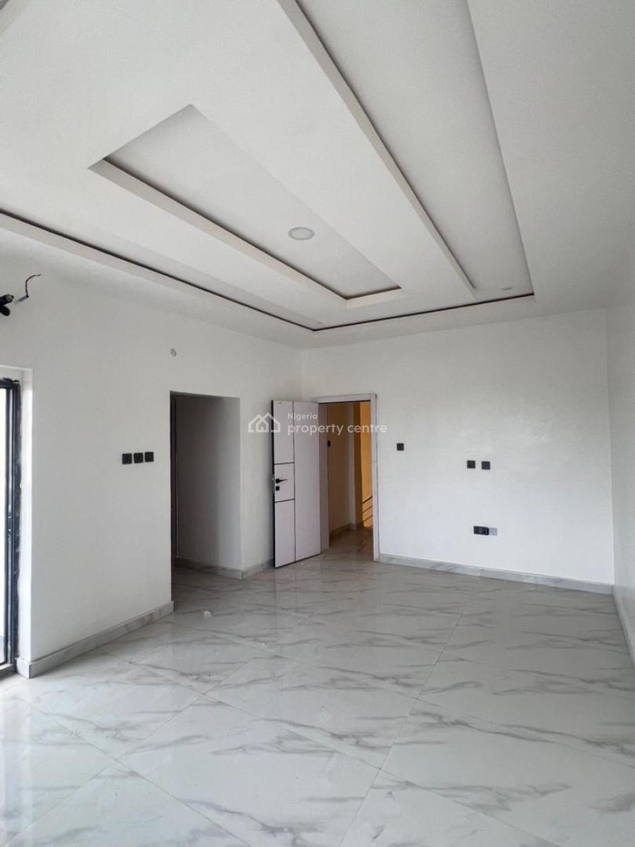 5 Bedrooms Semi Detached -duplex House with Bq, Gra Phase 1, Magodo, Lagos, Semi-detached Duplex for Sale