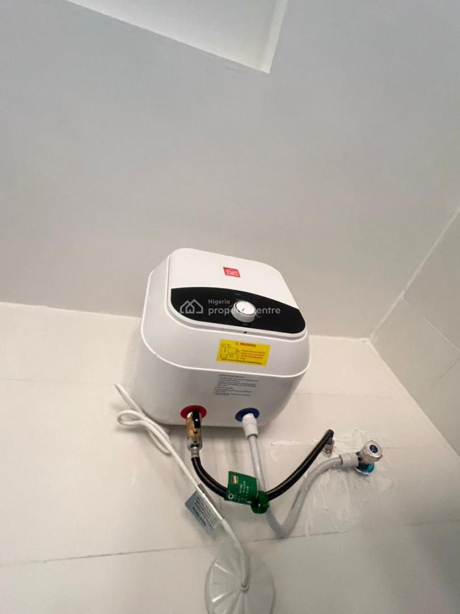 5 Bedrooms Semi Detached -duplex House with Bq, Gra Phase 1, Magodo, Lagos, Semi-detached Duplex for Sale