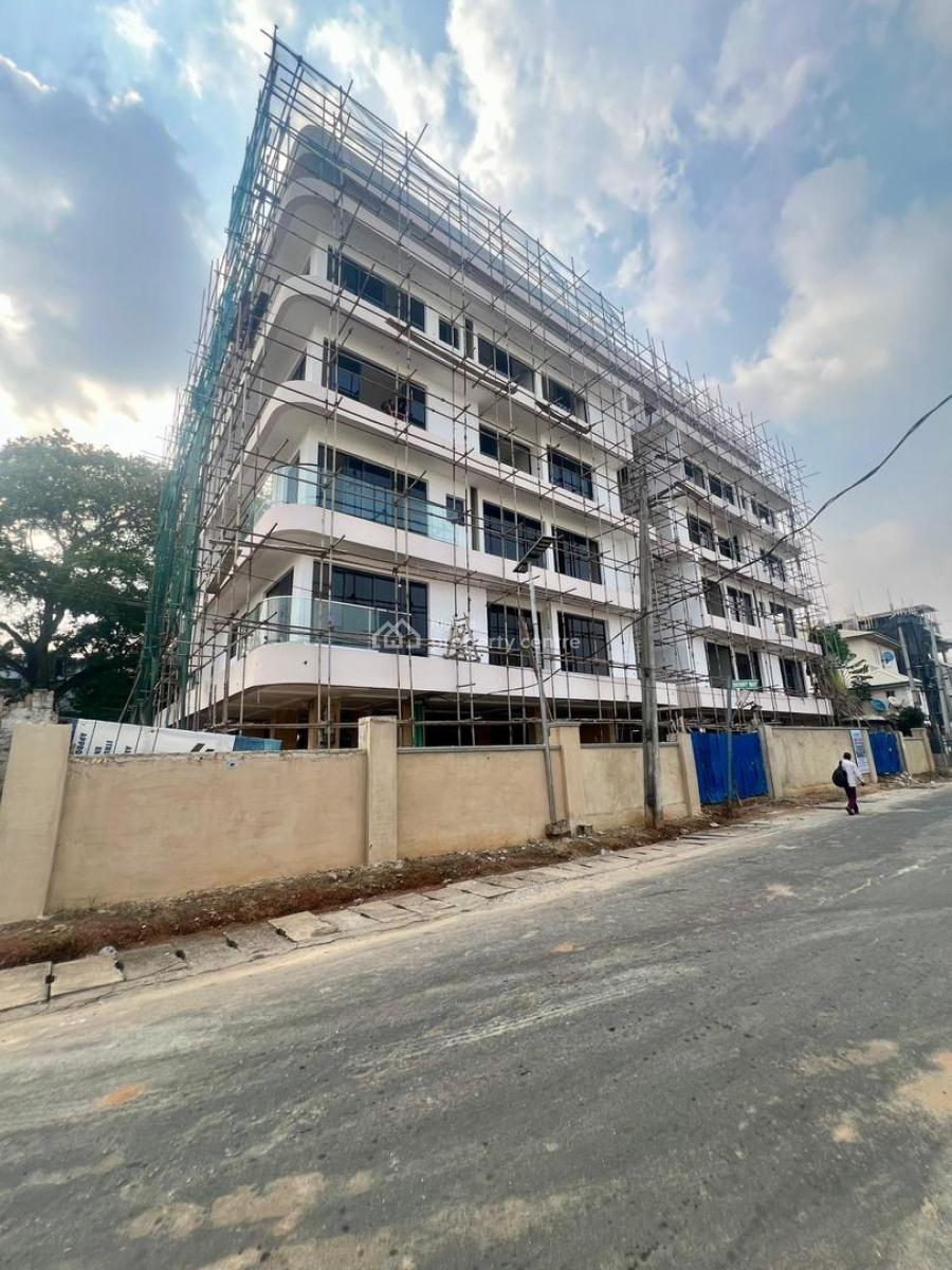 a High-end and Exquisitely Finished 4-bedrooms Penthouse, Ikeja Gra, Ikeja, Lagos, Block of Flats for Sale