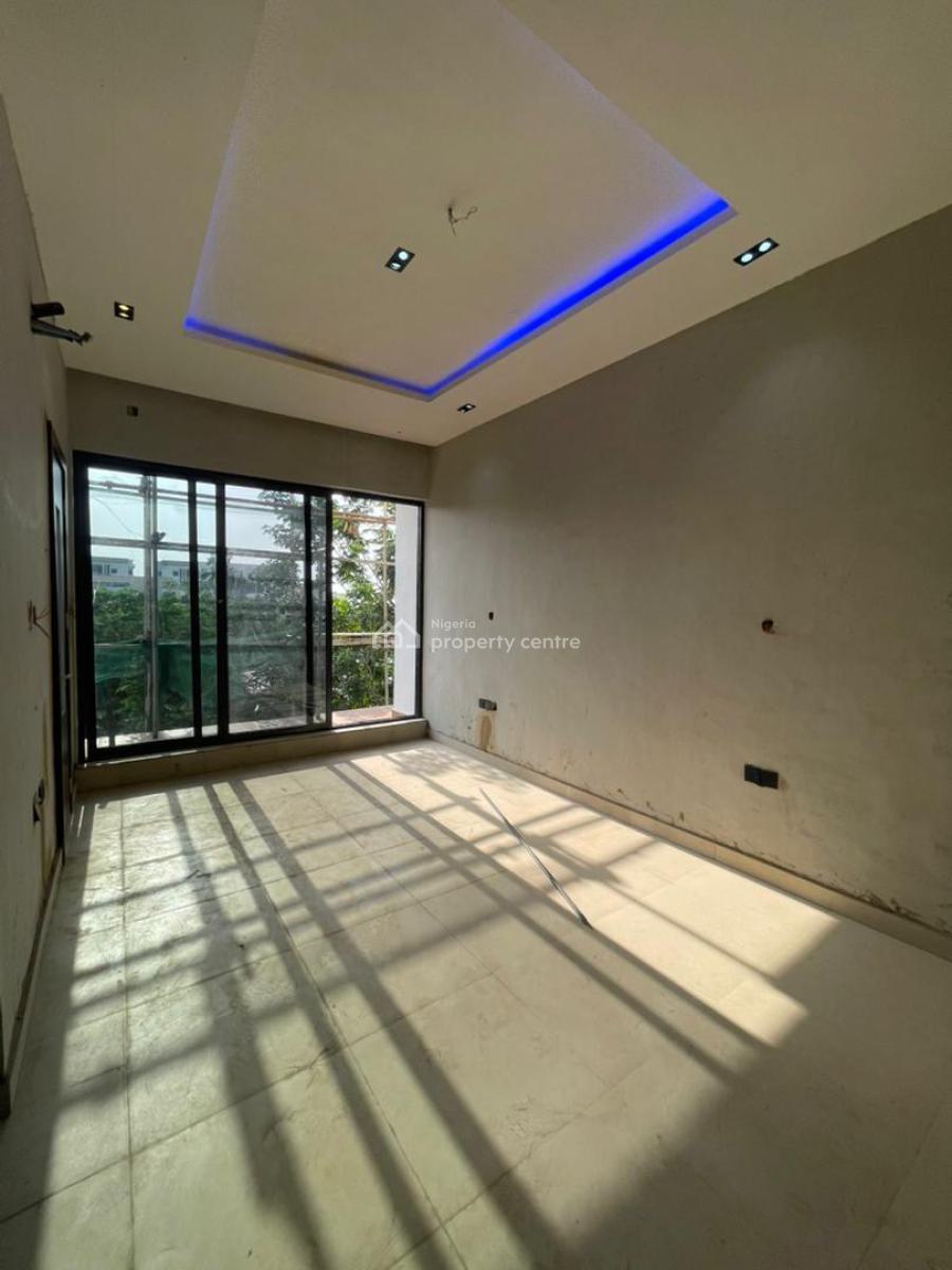 a High-end and Exquisitely Finished 4-bedrooms Penthouse, Ikeja Gra, Ikeja, Lagos, Block of Flats for Sale