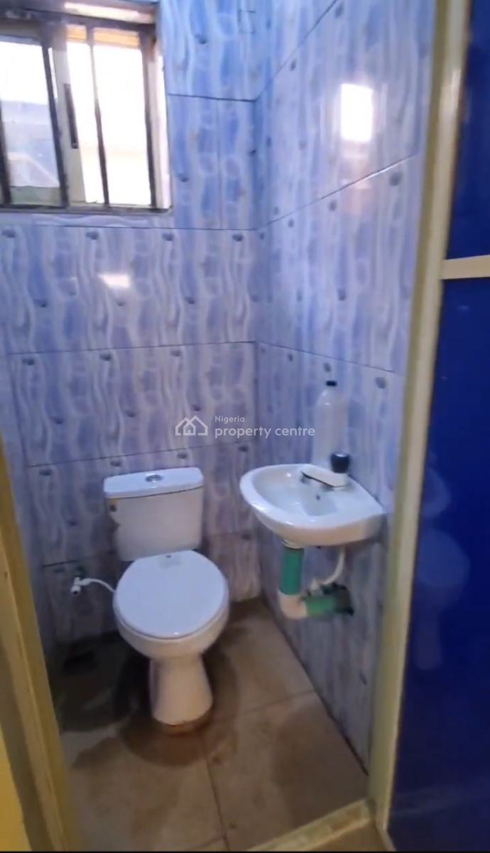 Newly Built 2 Bedroom Flat En-suite at Eruwen, Ikorodu, Eruwen, Ikorodu, Lagos, Flat / Apartment for Rent