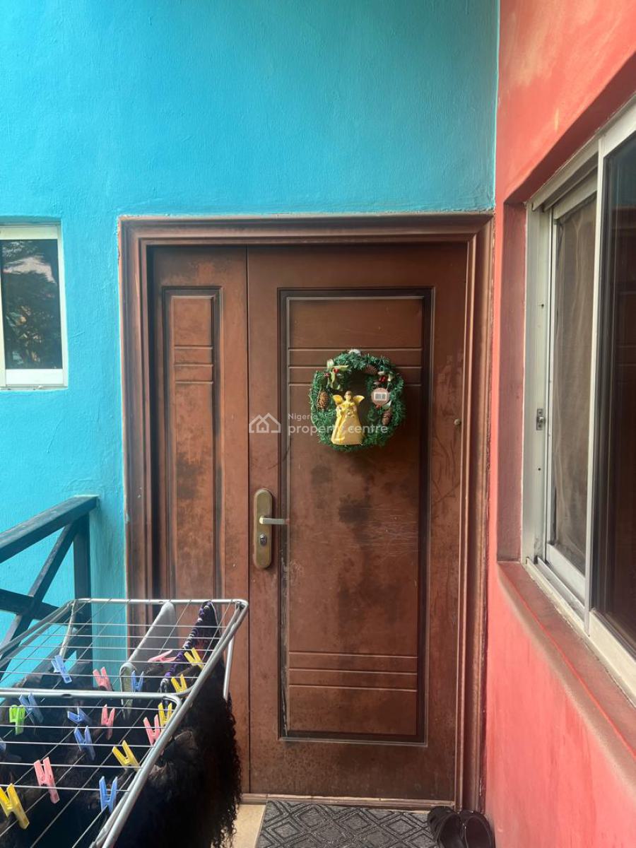 Luxury 2 Bedroom Flat, Jembewon Road, Onireke, Ibadan, Oyo, Flat / Apartment for Sale