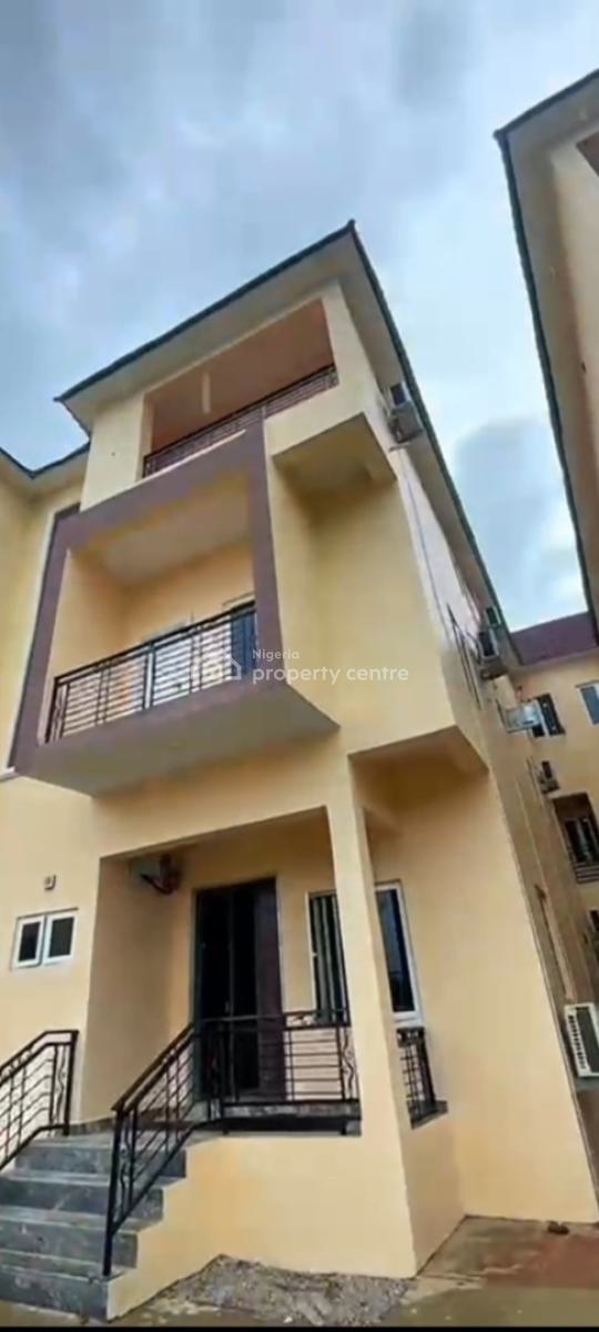 a Well-built Serviced 4-bedroom Terrace Duplex + 1bq, Diplomatic Zone, Katampe Extension, Katampe, Abuja, Terraced Duplex for Rent