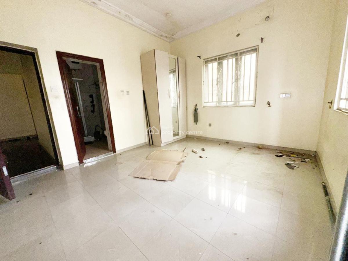 3 Bedroom Apartment in a Secured Estate, Gateway Zone Estate, Gra Phase 1, Magodo, Lagos, Flat / Apartment for Rent