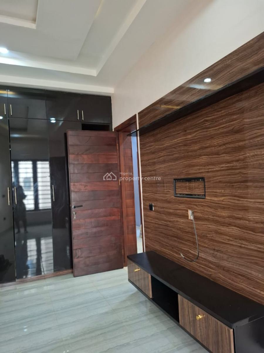 Luxury 4 Bedroom Terrace Duplex, Olaleye Estate,iponri, Surulere, Lagos, Terraced Duplex for Rent