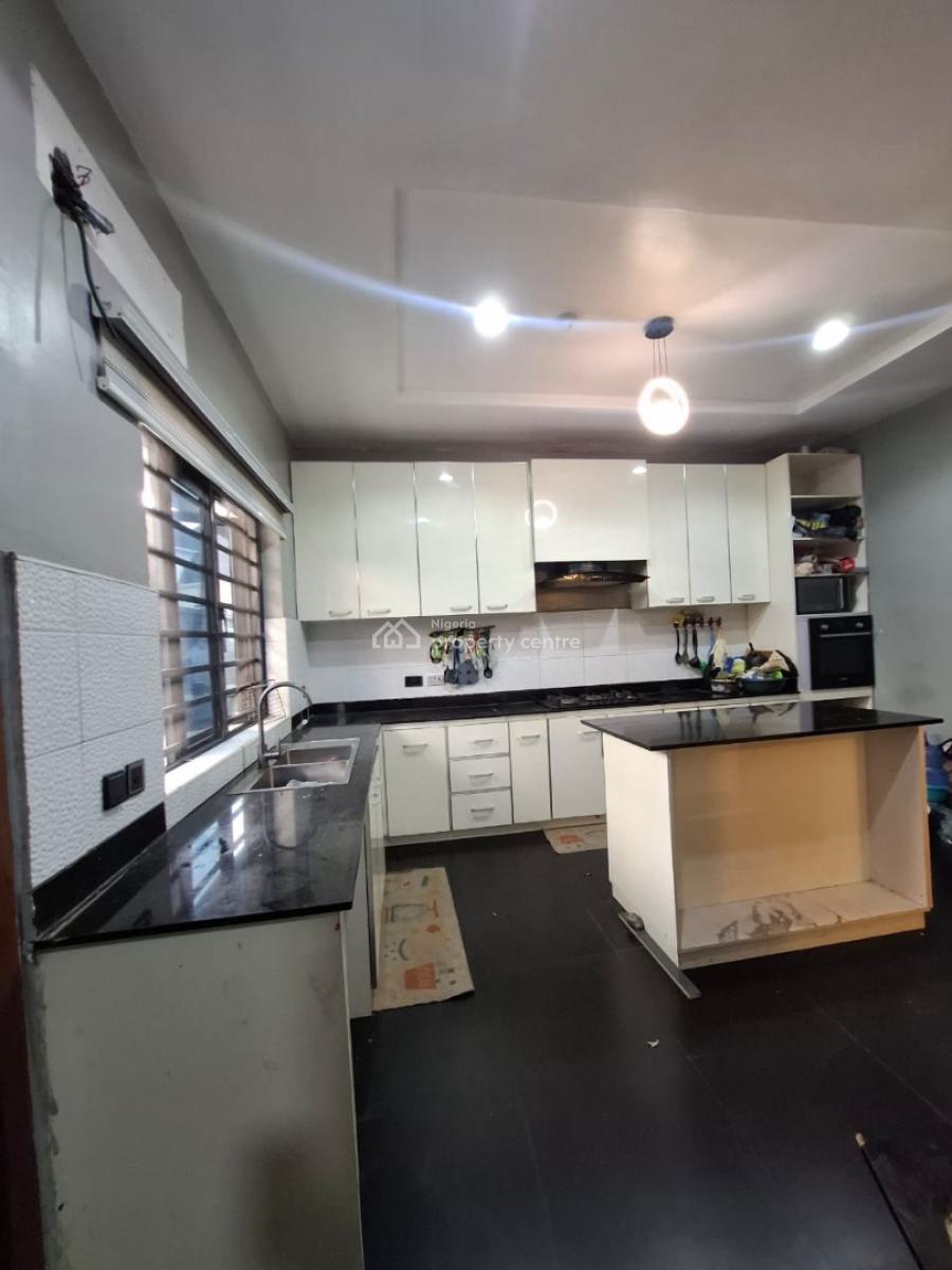 Luxury 4 Bedroom Terrace Duplex, Olaleye Estate,iponri, Surulere, Lagos, Terraced Duplex for Rent