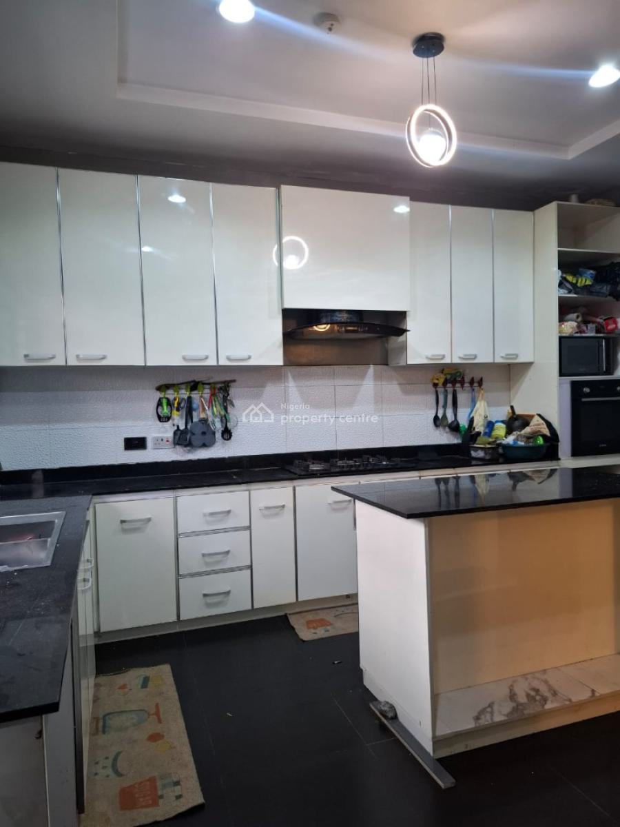 Luxury 4 Bedroom Terrace Duplex, Olaleye Estate,iponri, Surulere, Lagos, Terraced Duplex for Rent