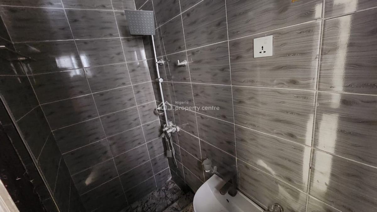 Spacious 3 Bedroom Terrace with Bq, Lafiaji, Orchid Road, Ikota, Lekki, Lagos, Terraced Duplex for Rent