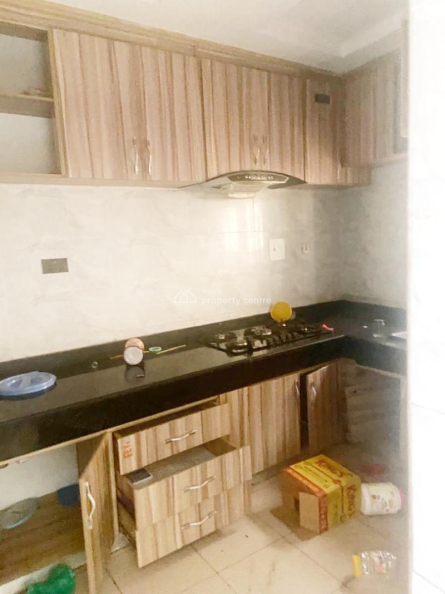 Well Maintained 2bedroom Apartment, Omole Phase 2 Extension, Omole Phase 2, Ikeja, Lagos, Flat / Apartment for Rent