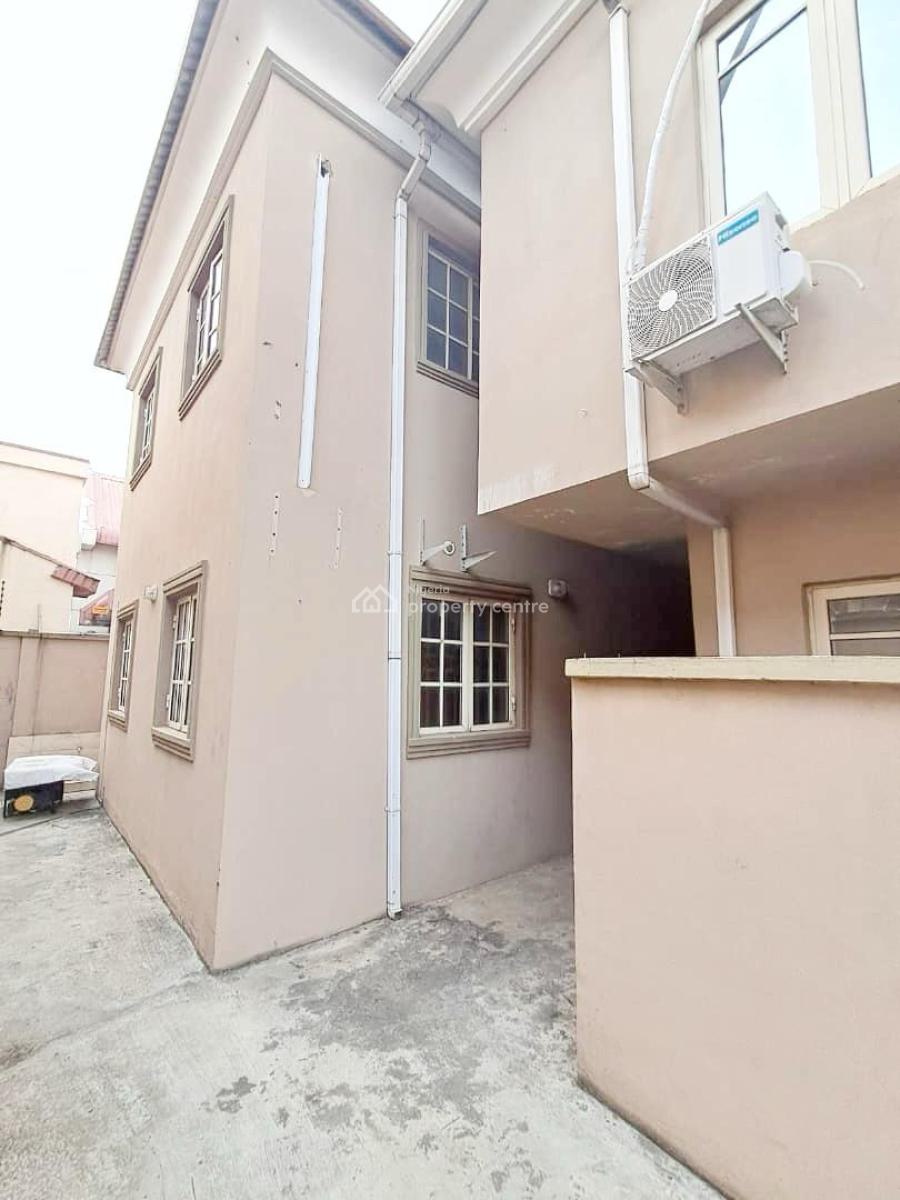 Well Maintained  3bedroom Apartment, Gra Phase 2, Magodo, Lagos, Flat / Apartment for Rent