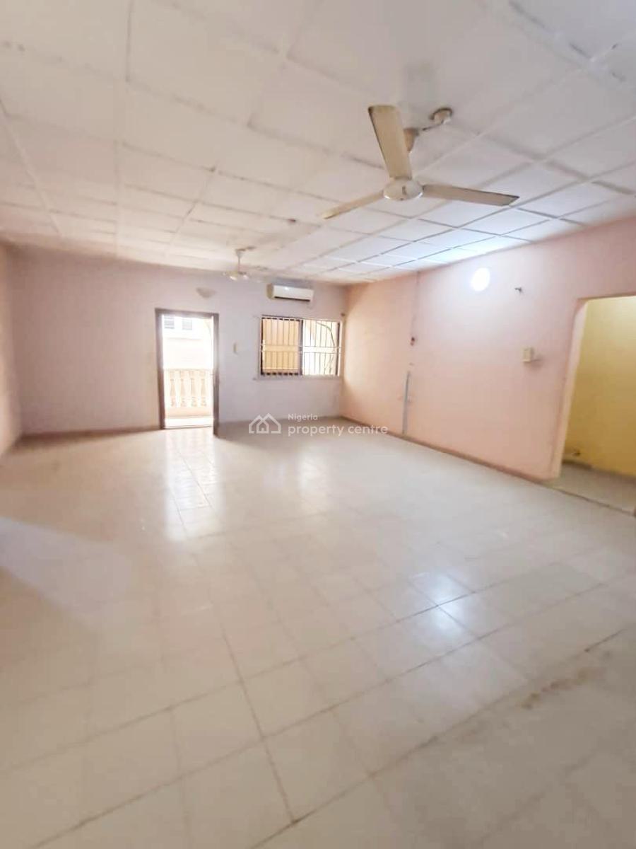 Well Maintained 3bedroom Apartment, Gra Phase 2, Magodo, Lagos, Flat / Apartment for Rent