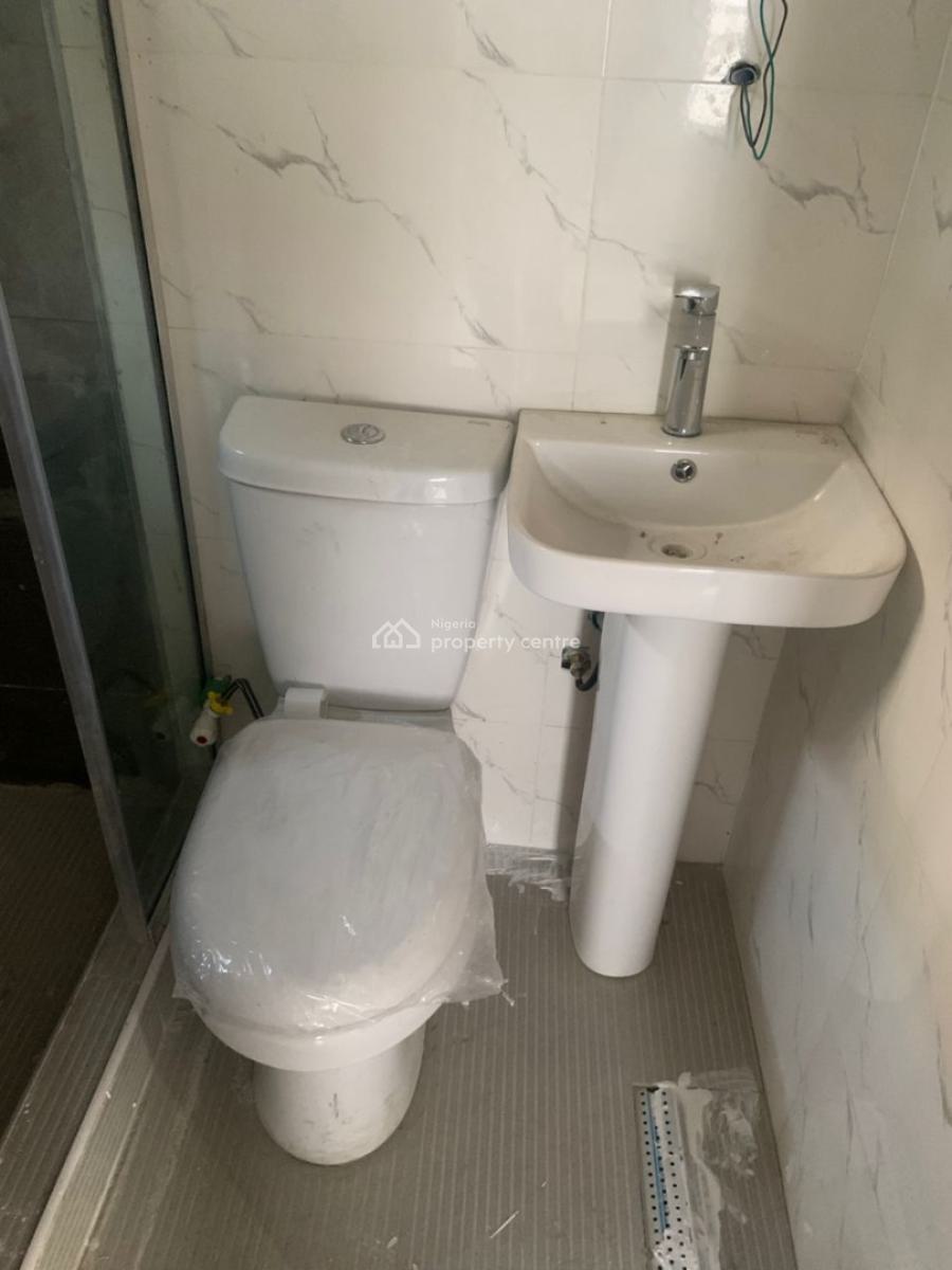 Serviced 2 Bedroom Terrace Duplex, Off Admiralty Way, Lekki Phase 1, Lekki, Lagos, Terraced Duplex for Rent