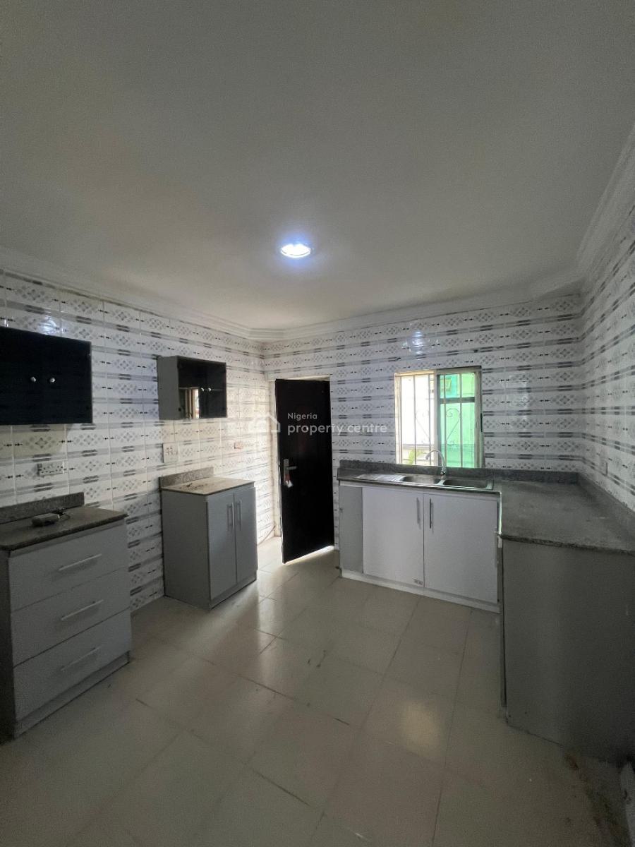 Standard 3 Bedroom in a Secured Neighborhood, Ologolo, Ologolo, Lekki, Lagos, Flat / Apartment for Rent