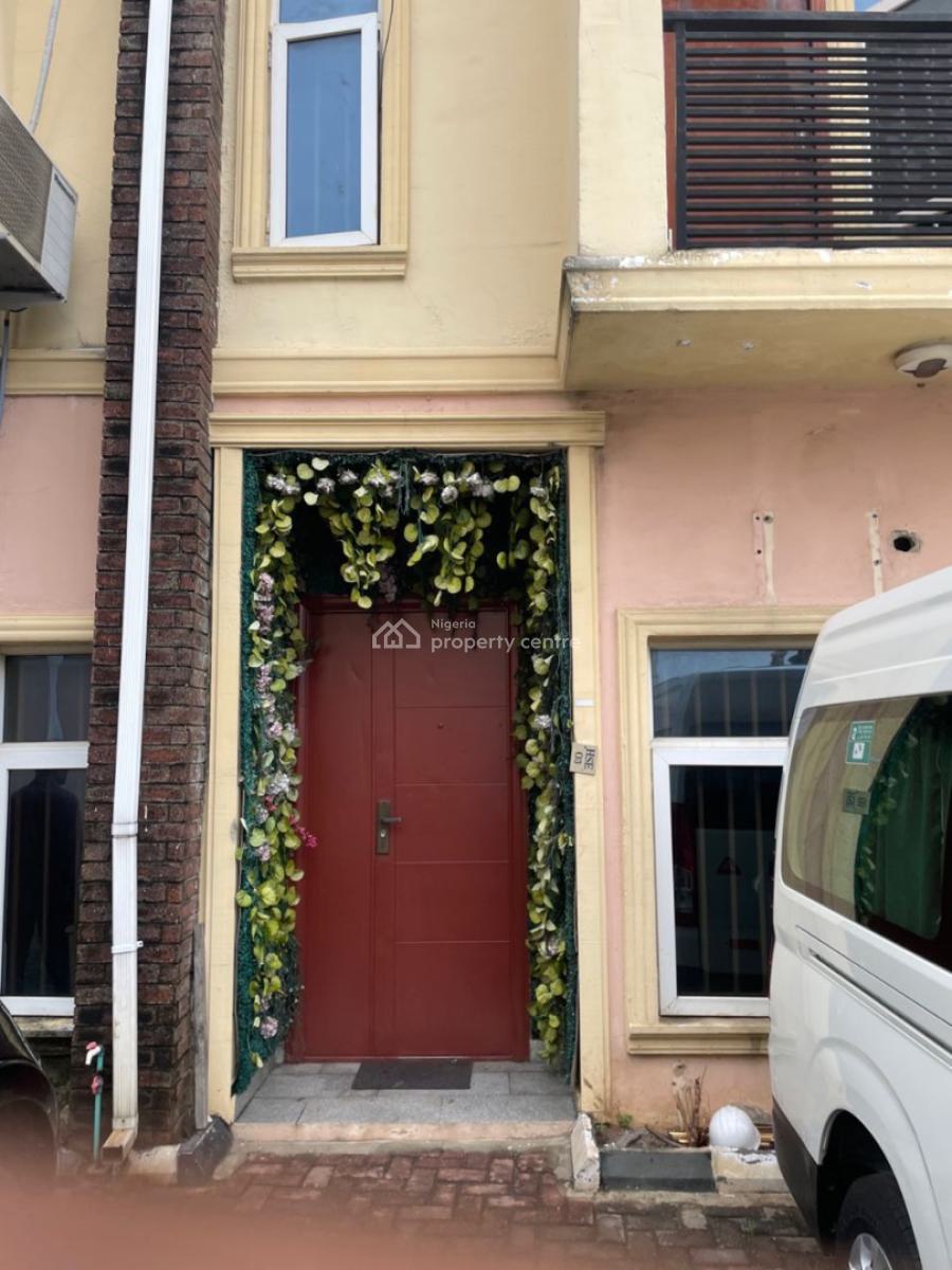 4 Bedroom Terrace House + Bq, Osapa, Lekki, Lagos, Terraced Duplex for Rent