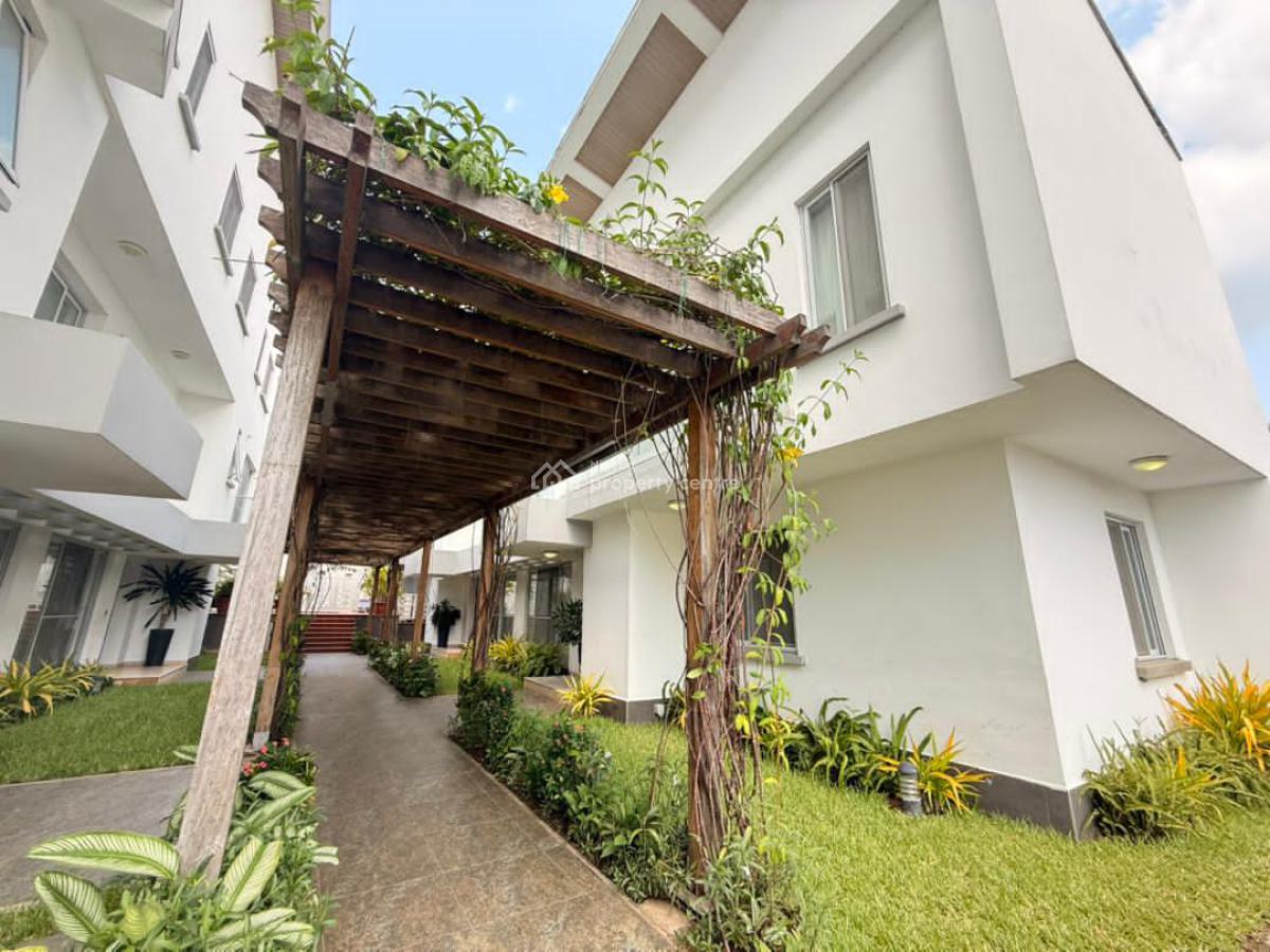 Spacious Massive Lurxuy  Unfurish 3bedroom Tarecce Dupelx, Secure Estate Banana Island Ikoyi Lagos, Banana Island, Ikoyi, Lagos, Flat / Apartment for Rent