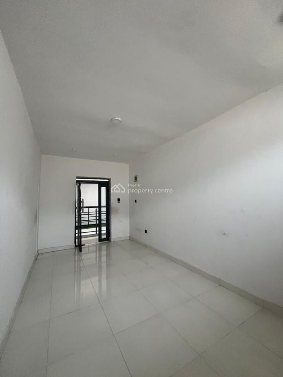 Shop Space Available at Ologolo, Ologolo, Lekki, Lagos, Shop for Rent