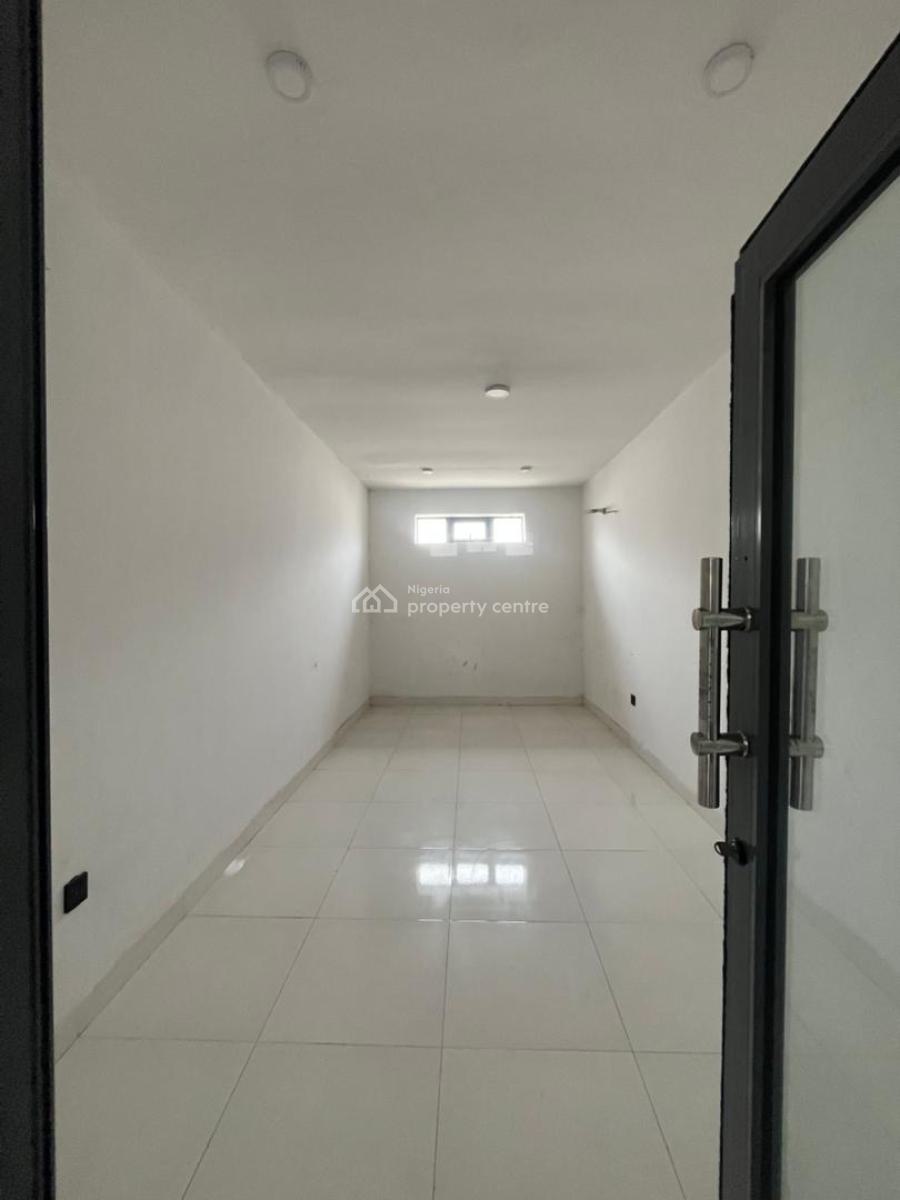 Shop Space Available at Ologolo, Ologolo, Lekki, Lagos, Shop for Rent