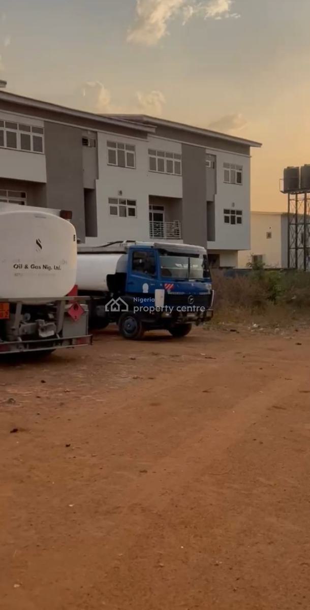 Super Distress 1480 Square Meters Land in a Good Environment, By Aduvie, Jahi, Abuja, Land for Sale