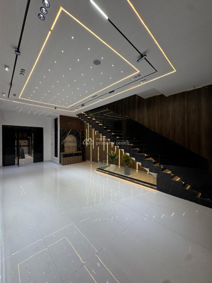 Magnificent 5  Beds with a Private Pool, Chevron Drive, Lekki, Lagos, Detached Duplex for Sale