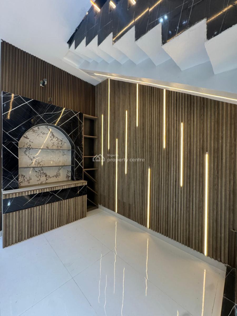 Magnificent 5  Beds with a Private Pool, Chevron Drive, Lekki, Lagos, Detached Duplex for Sale