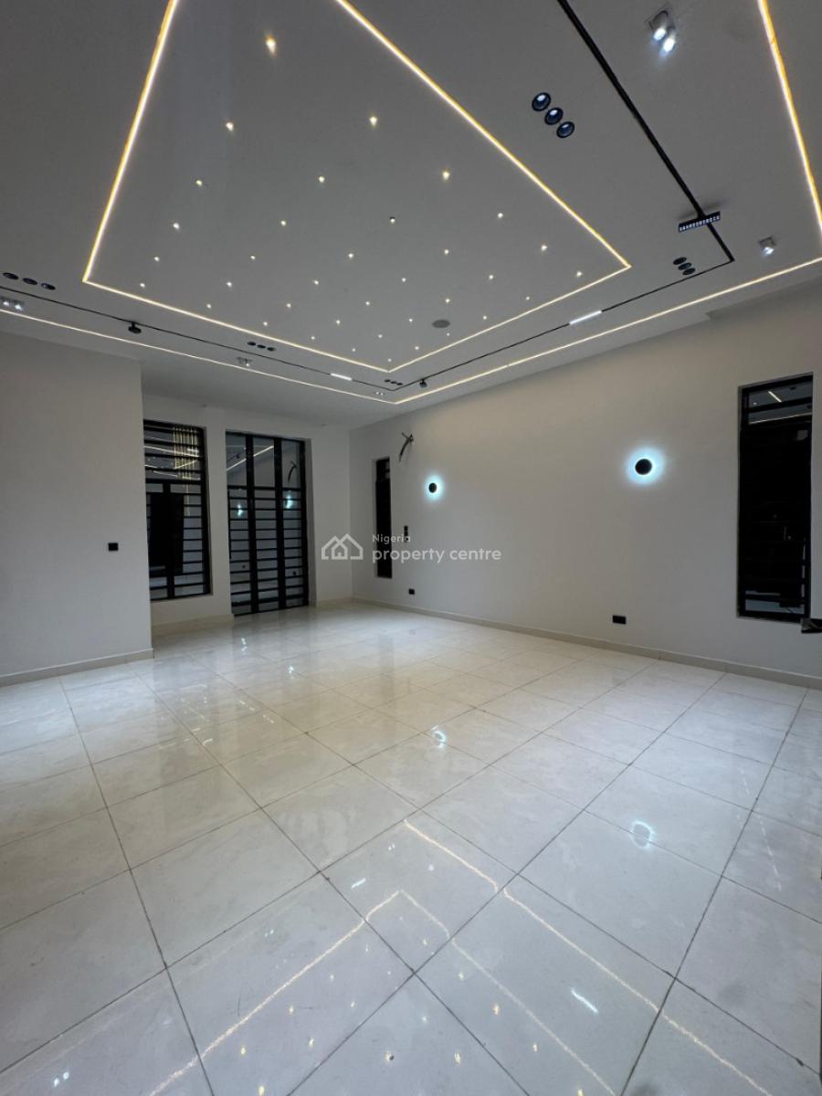 Magnificent 5  Beds with a Private Pool, Chevron Drive, Lekki, Lagos, Detached Duplex for Sale