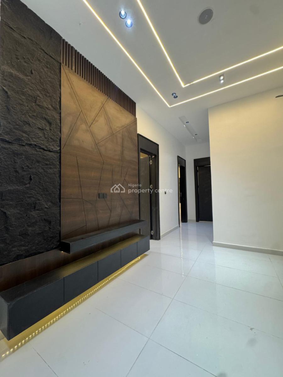 Magnificent 5  Beds with a Private Pool, Chevron Drive, Lekki, Lagos, Detached Duplex for Sale