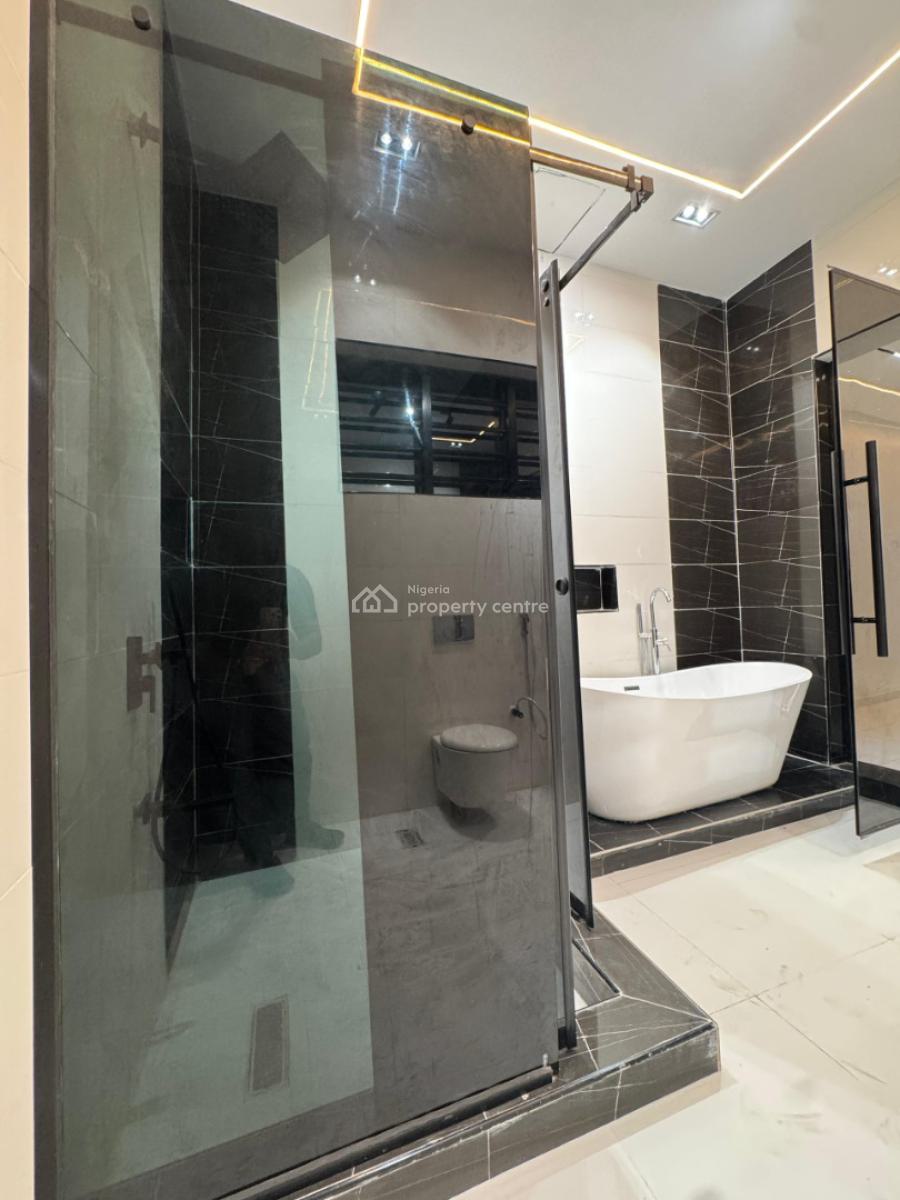 Magnificent 5  Beds with a Private Pool, Chevron Drive, Lekki, Lagos, Detached Duplex for Sale