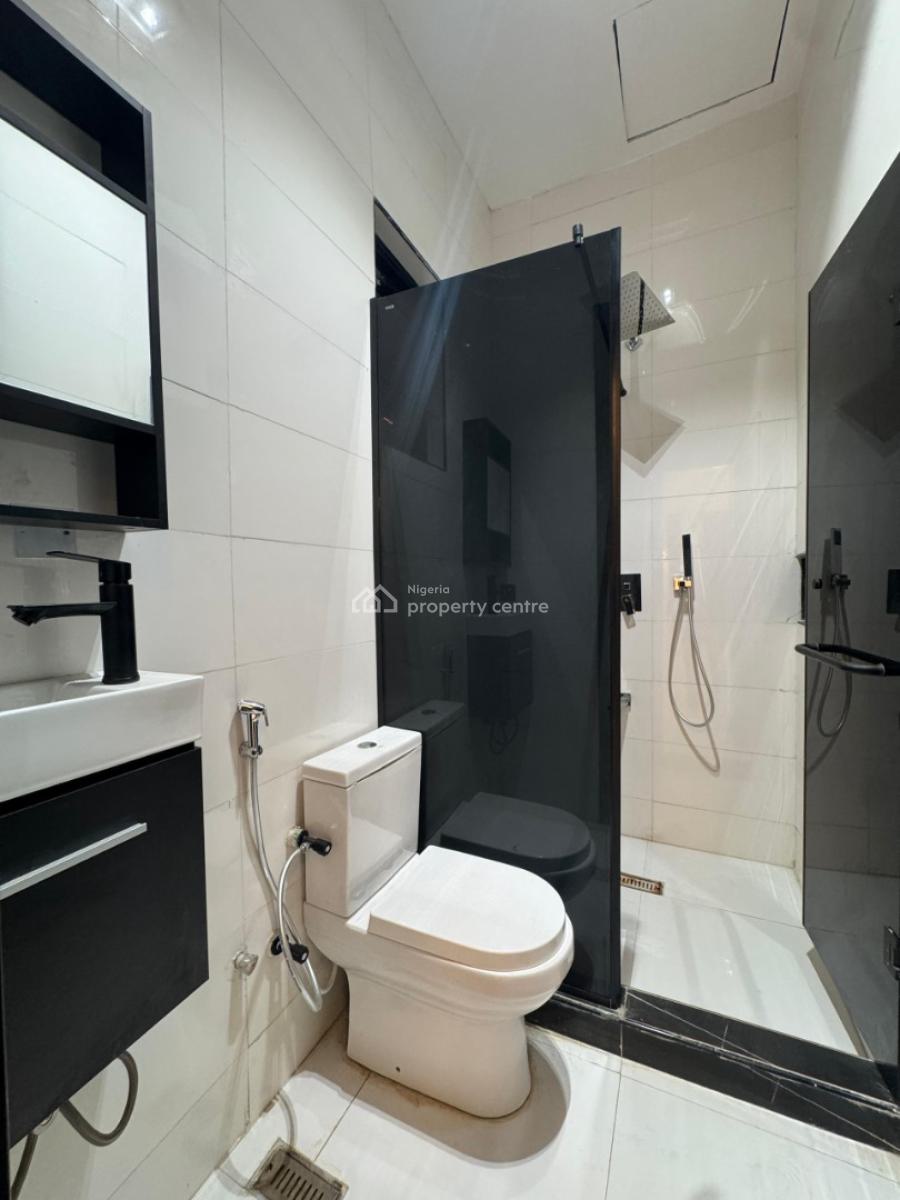 Magnificent 5  Beds with a Private Pool, Chevron Drive, Lekki, Lagos, Detached Duplex for Sale