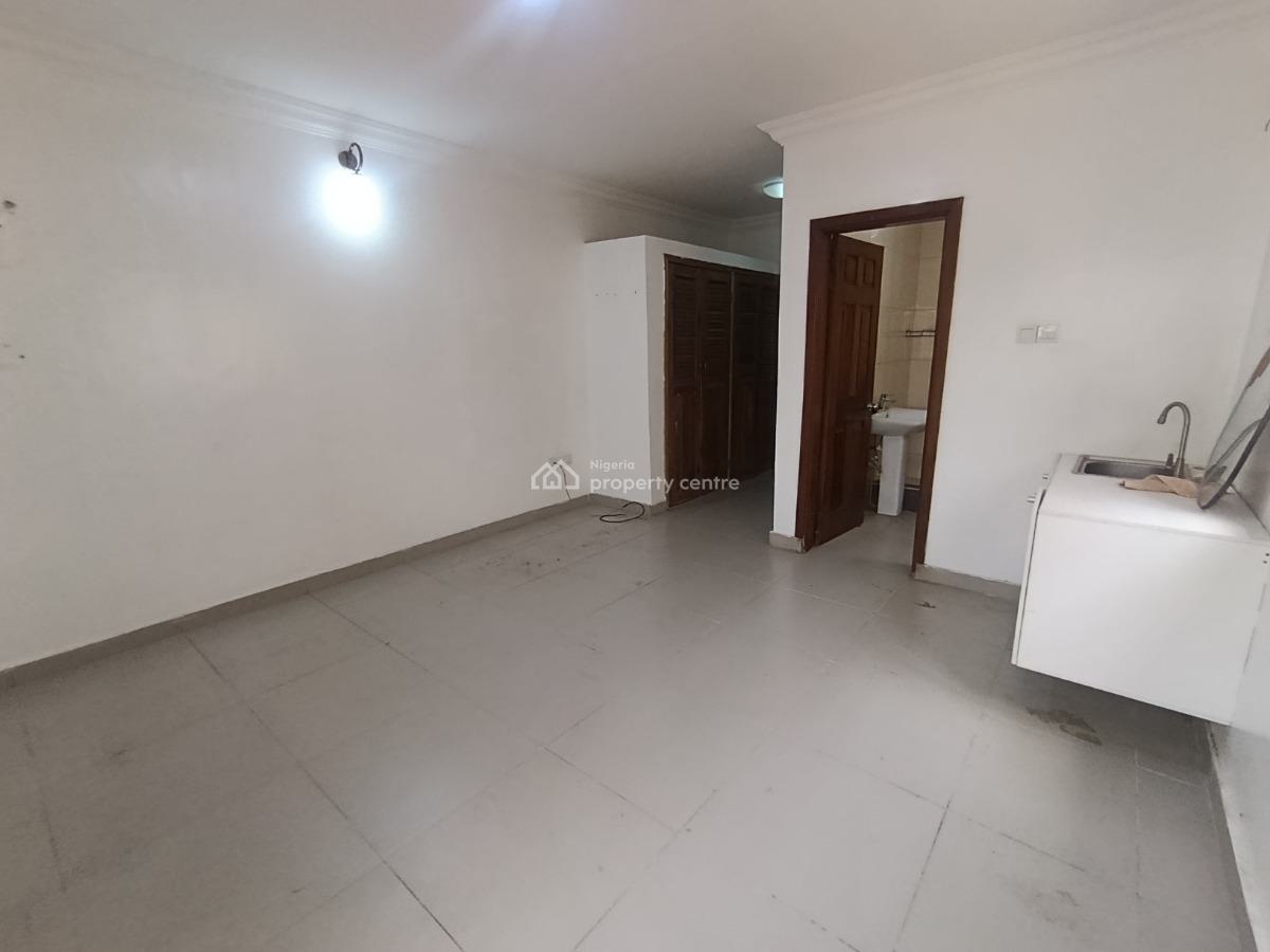 Studio Apartment with Personal Prepaid Meter in a Secure High Calibre, Carlton Gate Estate Chevron Drive 🔰, Lekki, Lagos, Self Contain (single Rooms) for Rent