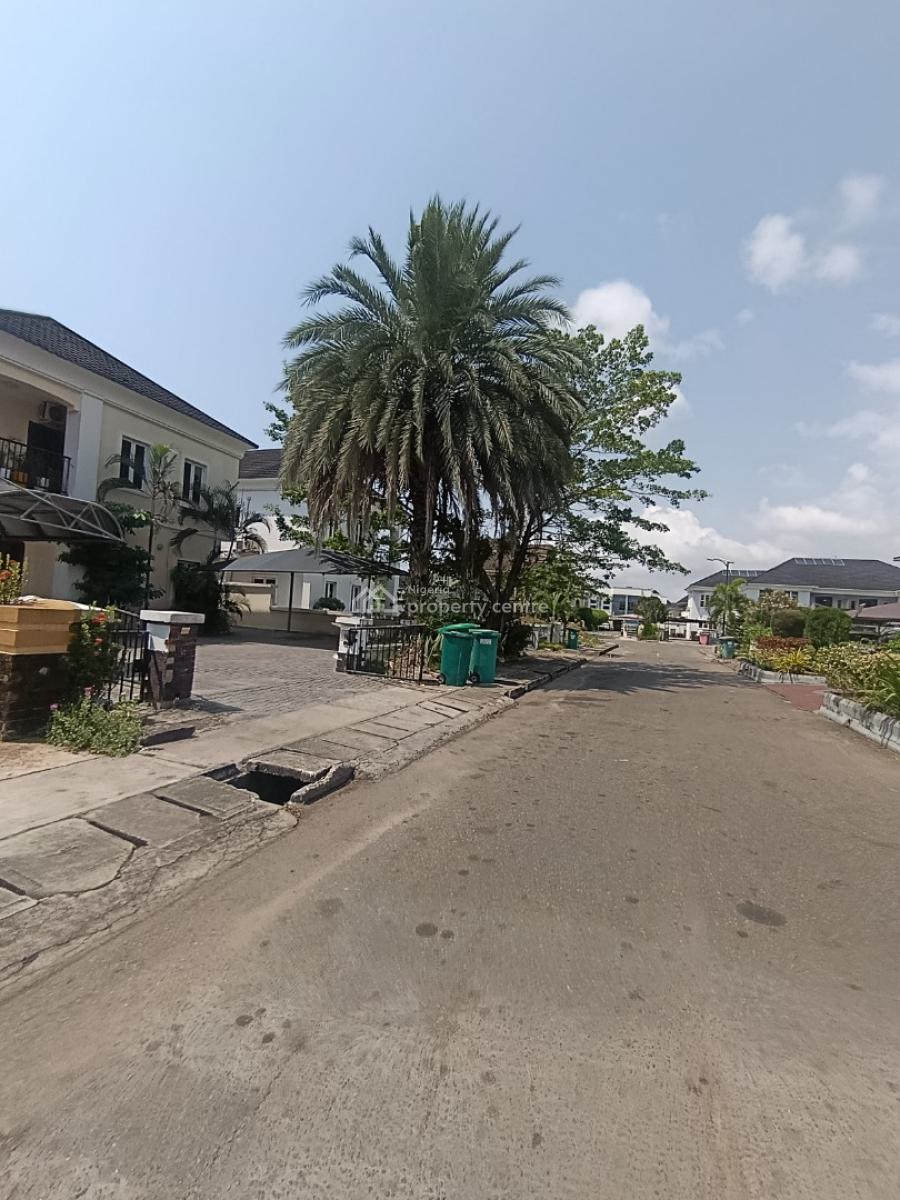 Studio Apartment with Personal Prepaid Meter in a Secure High Calibre, Carlton Gate Estate Chevron Drive 🔰, Lekki, Lagos, Self Contain (single Rooms) for Rent