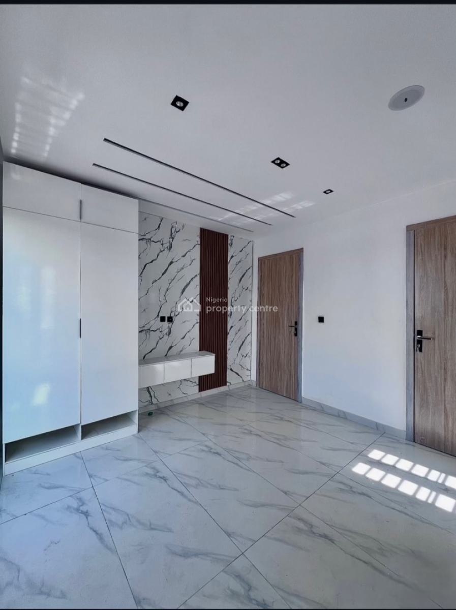 3 Bedroom Spacious Apartment and a Pool, Ikate Lekki, Lekki, Lagos, Block of Flats for Sale