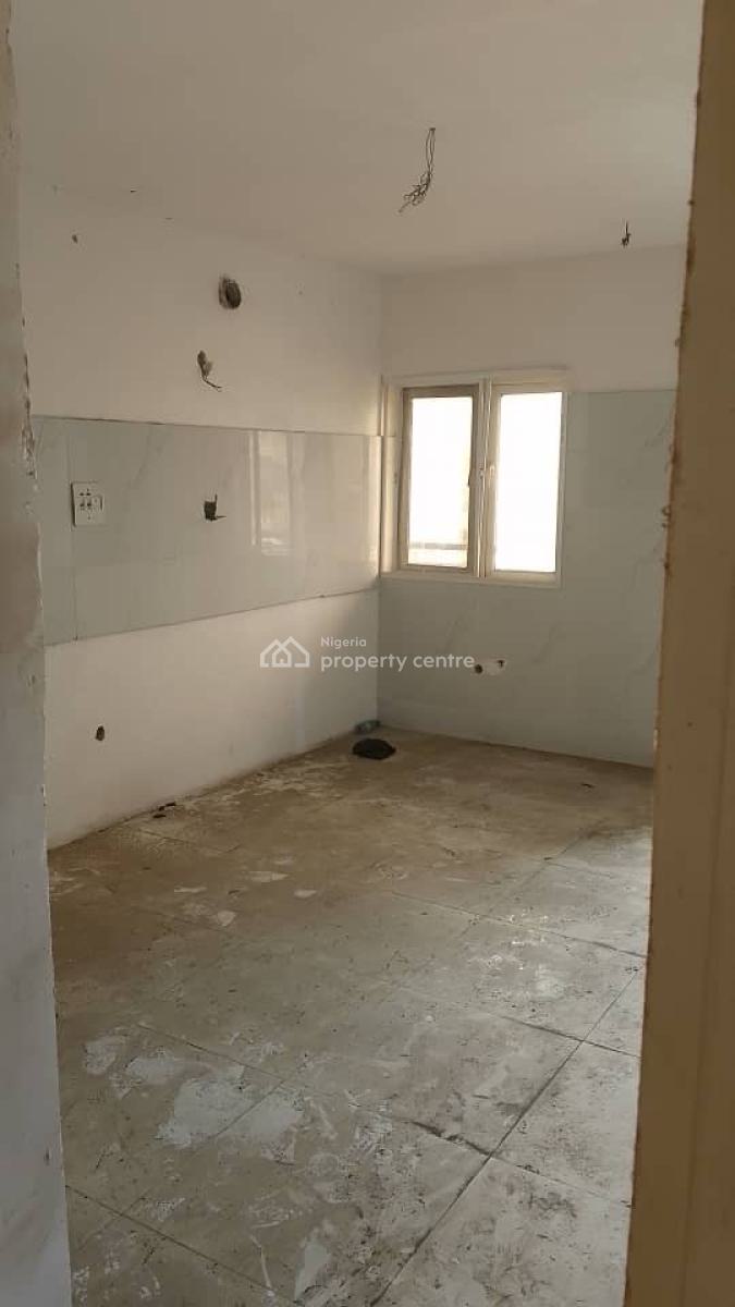 Well-built -semi Finished Serviced 3-bedroom En-suite Upstairs Flat, Alpha Beach Road, Igbo Efon, Lekki, Lagos, Flat / Apartment for Sale