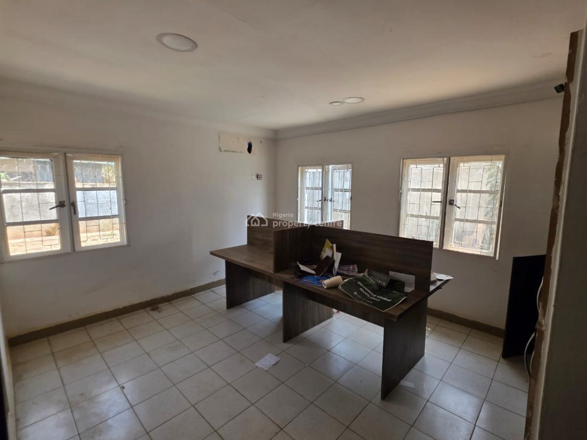 a Very Good Spacious 3-bedroom Fully Detached Bungalow, Zone 7, Wuse, Abuja, Detached Bungalow for Rent