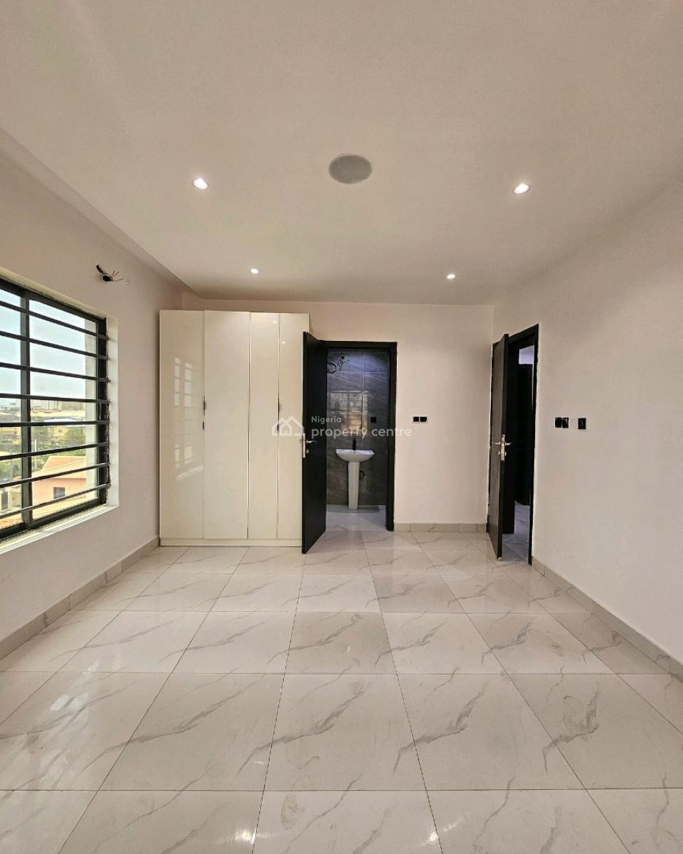 New Ensuit 3 Bedroom Luxury Apt + Bq Smart House with Pool/ Gym, in a Serene Environment, Lekki Phase 1, Lekki, Lagos, Flat / Apartment for Rent