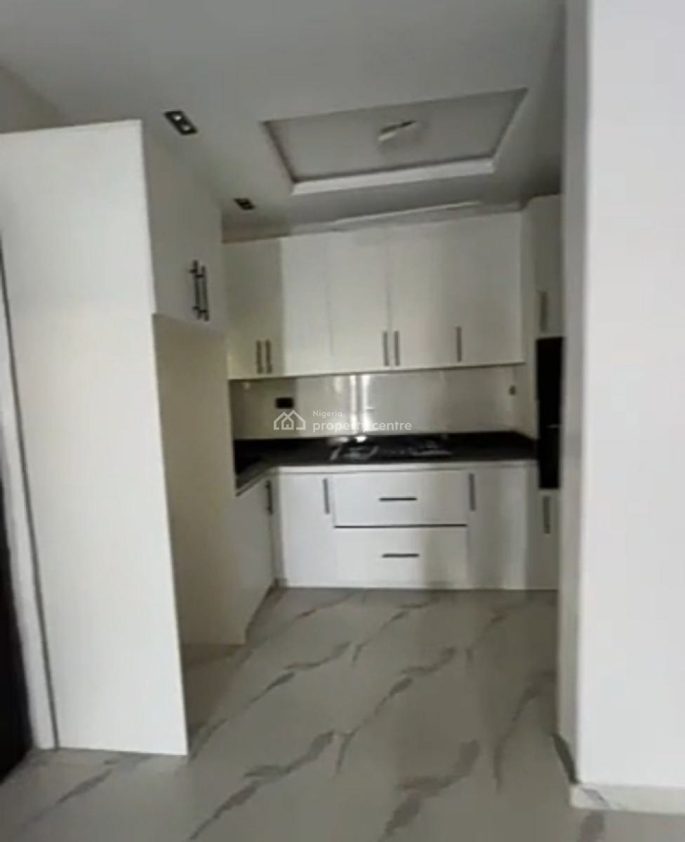 Modern and Spacious 2 Bedroom Apartment  @; Ologolo { Video}, Ologolo, Lekki, Lagos, Flat / Apartment for Rent