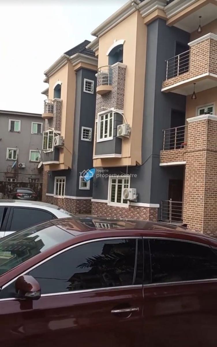 Distress: 6 Units of 2 Bedroom Apartments in Pristine Condition, Sangotedo, Ajah, Lagos, Block of Flats for Sale
