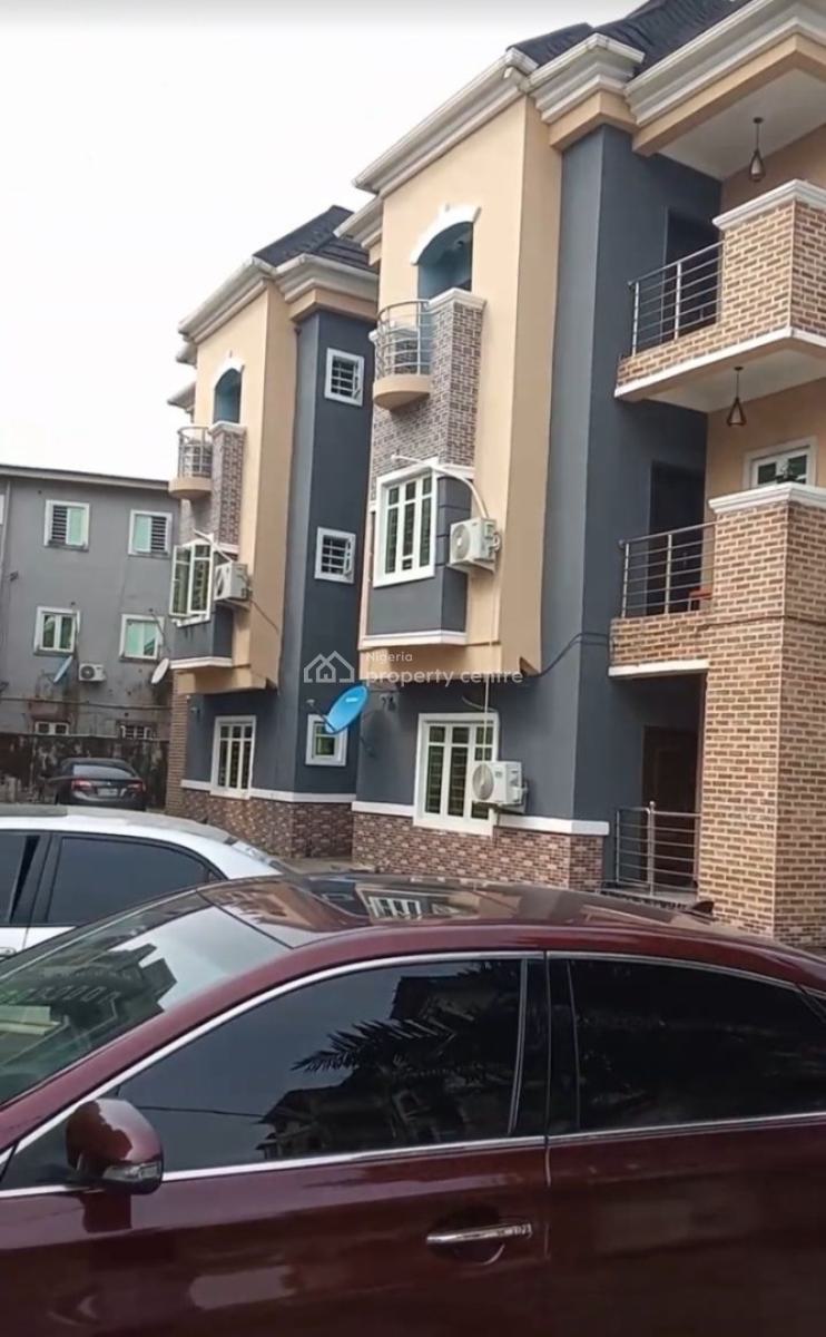 Distress: 6 Units of 2 Bedroom Apartments in Pristine Condition, Sangotedo, Ajah, Lagos, Block of Flats for Sale