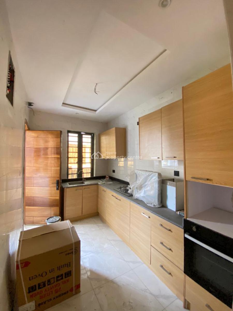 3 Bedroom Flat, Admiralty Way, Lekki, Lagos, Flat / Apartment for Sale