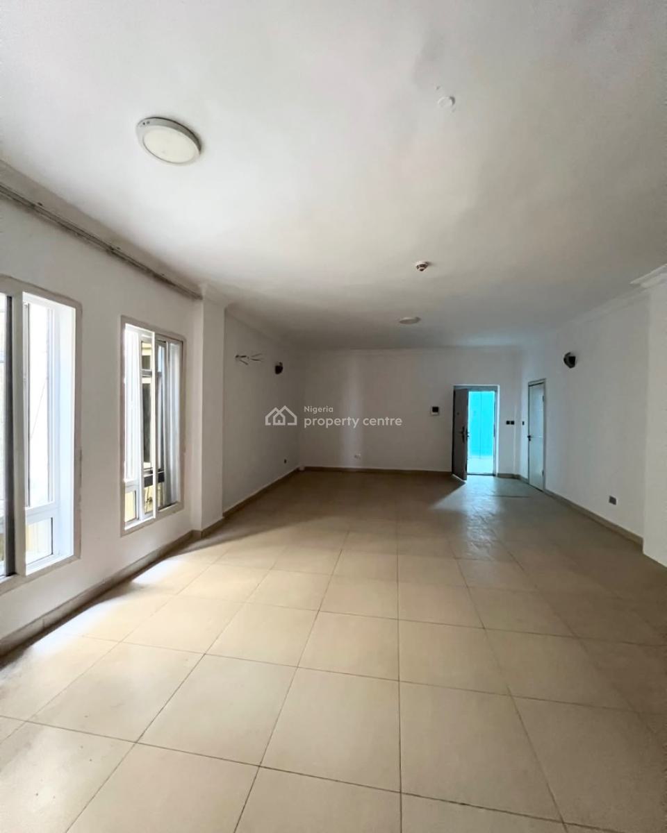 Massive 3 Bedroom Apartment in a Serene, Spar Road, Ikate, Lekki, Lagos, Flat / Apartment for Rent