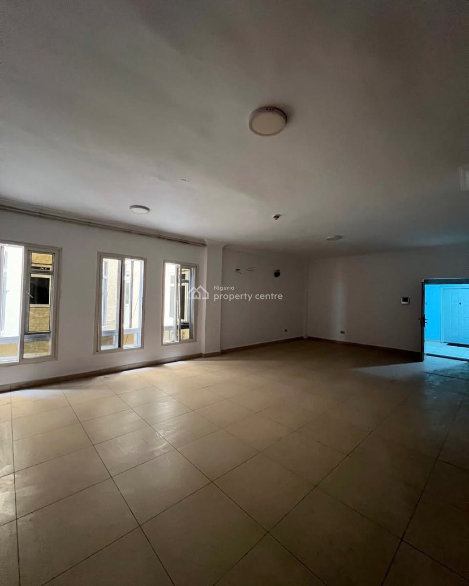 Massive 3 Bedroom Apartment in a Serene, Spar Road, Ikate, Lekki, Lagos, Flat / Apartment for Rent