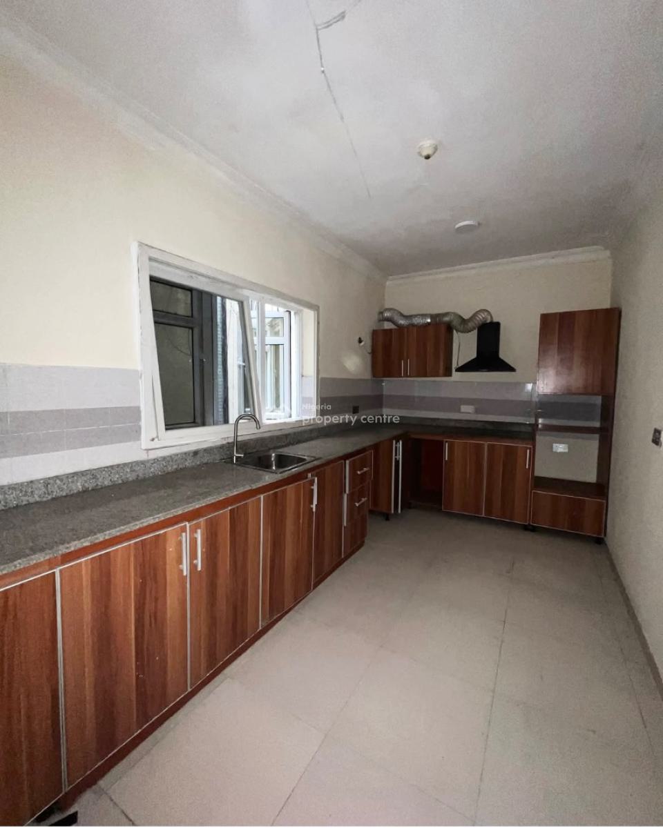 Massive 3 Bedroom Apartment in a Serene, Spar Road, Ikate, Lekki, Lagos, Flat / Apartment for Rent