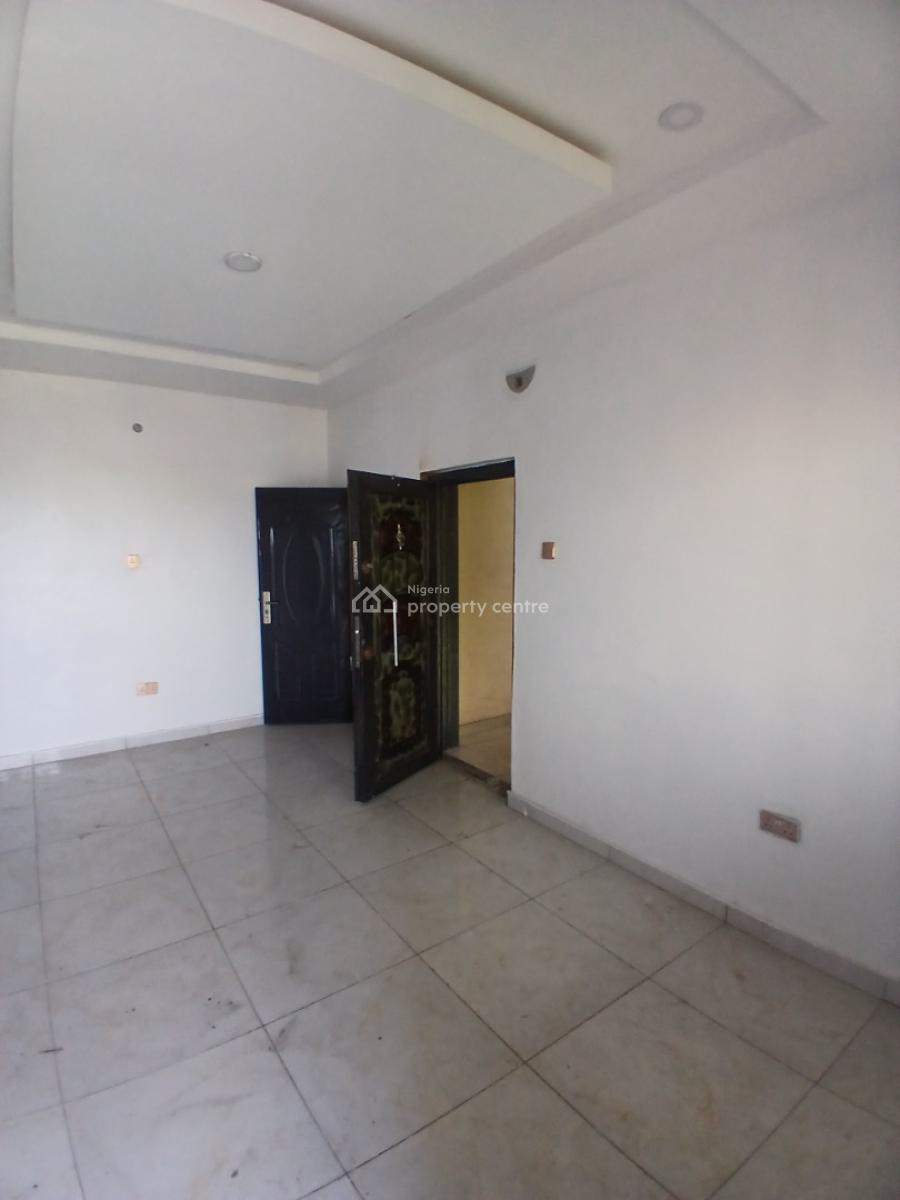 1 Bedroom Apartment, Ogombo, Ajah, Lekki Phase 2, Lekki Phase 2, Lekki, Lagos, Mini Flat (room and Parlour) for Rent