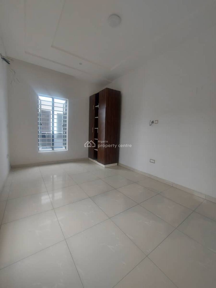 Room in a Shared Apartment, Dpkay Estate Orchid Road, Lekki Phase 2, Lekki, Lagos, House for Rent