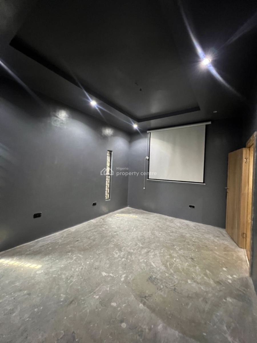 Luxury 6 Bedroom Home, Gowon Estate Extension Egbeda, Egbeda, Alimosho, Lagos, Detached Duplex for Sale