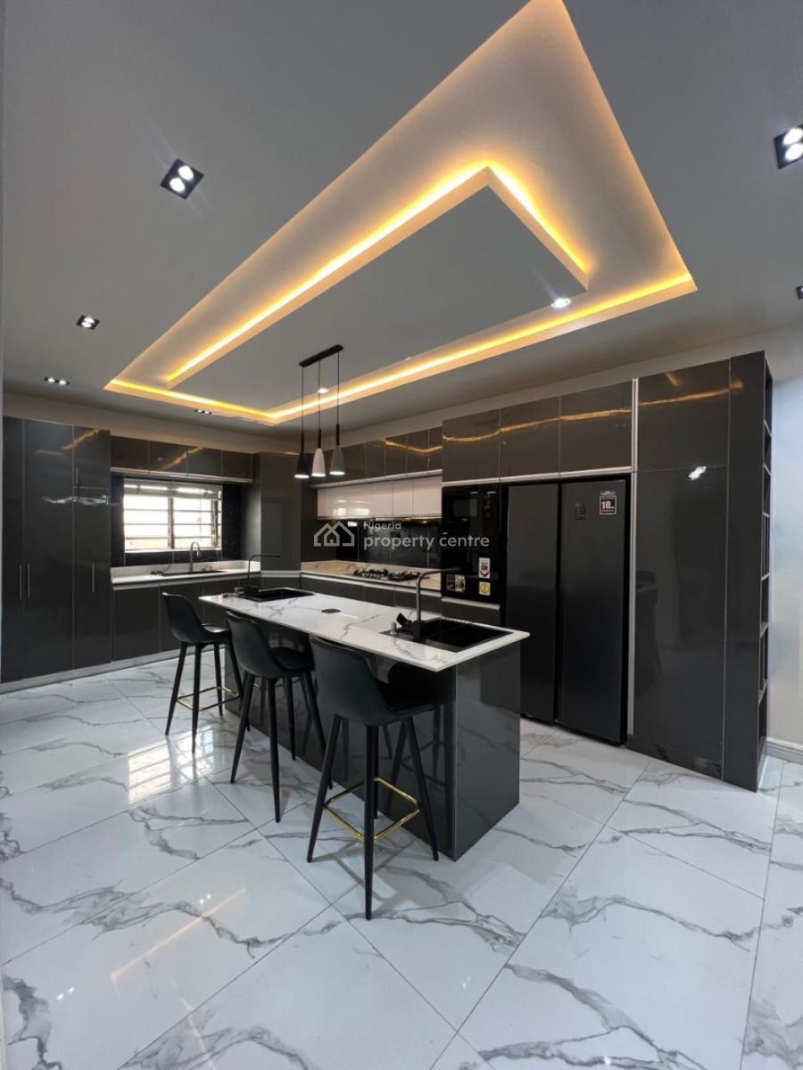 Luxury 6 Bedroom Home, Gowon Estate Extension Egbeda, Egbeda, Alimosho, Lagos, Detached Duplex for Sale