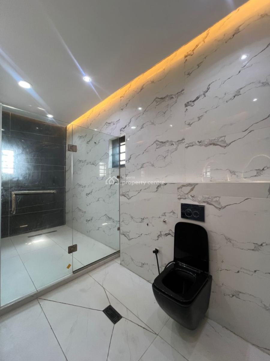 Luxury 6 Bedroom Home, Gowon Estate Extension Egbeda, Egbeda, Alimosho, Lagos, Detached Duplex for Sale