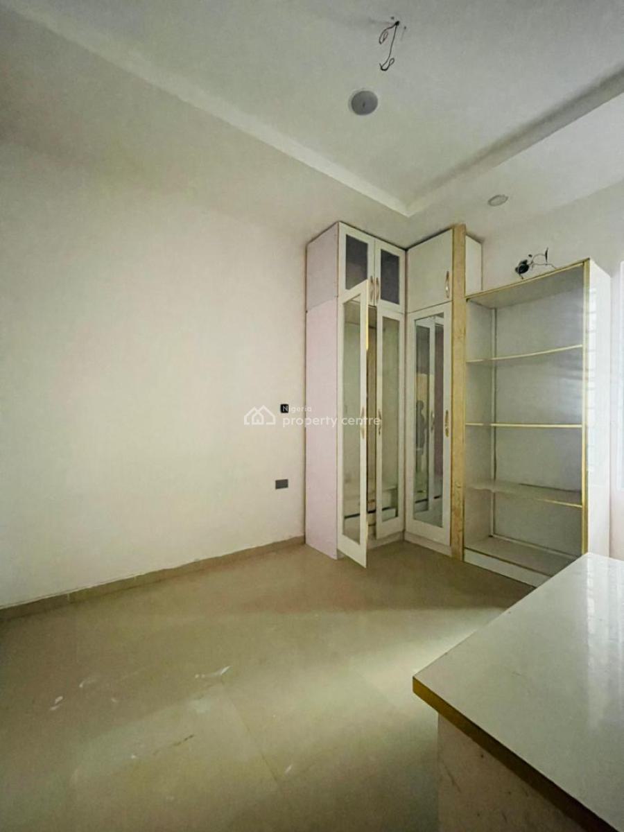 Beautiful and Spacious 2 Bedroom Apartment Suitable for Investment, Very Secure and Serene Environment, Good for Shortlet with Roi, Ologolo, Lekki, Lagos, Block of Flats for Sale