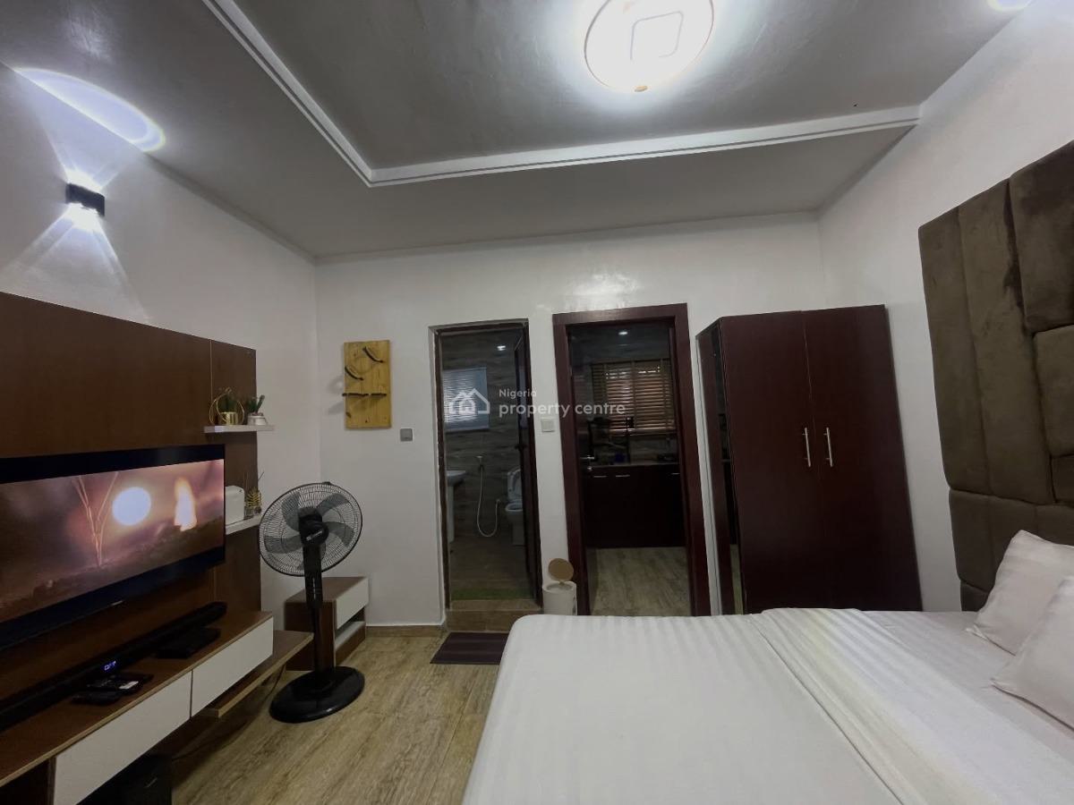 Kiscourt Studio Apartment, Off Command Ikola, Ipaja, Lagos, Flat / Apartment Short Let