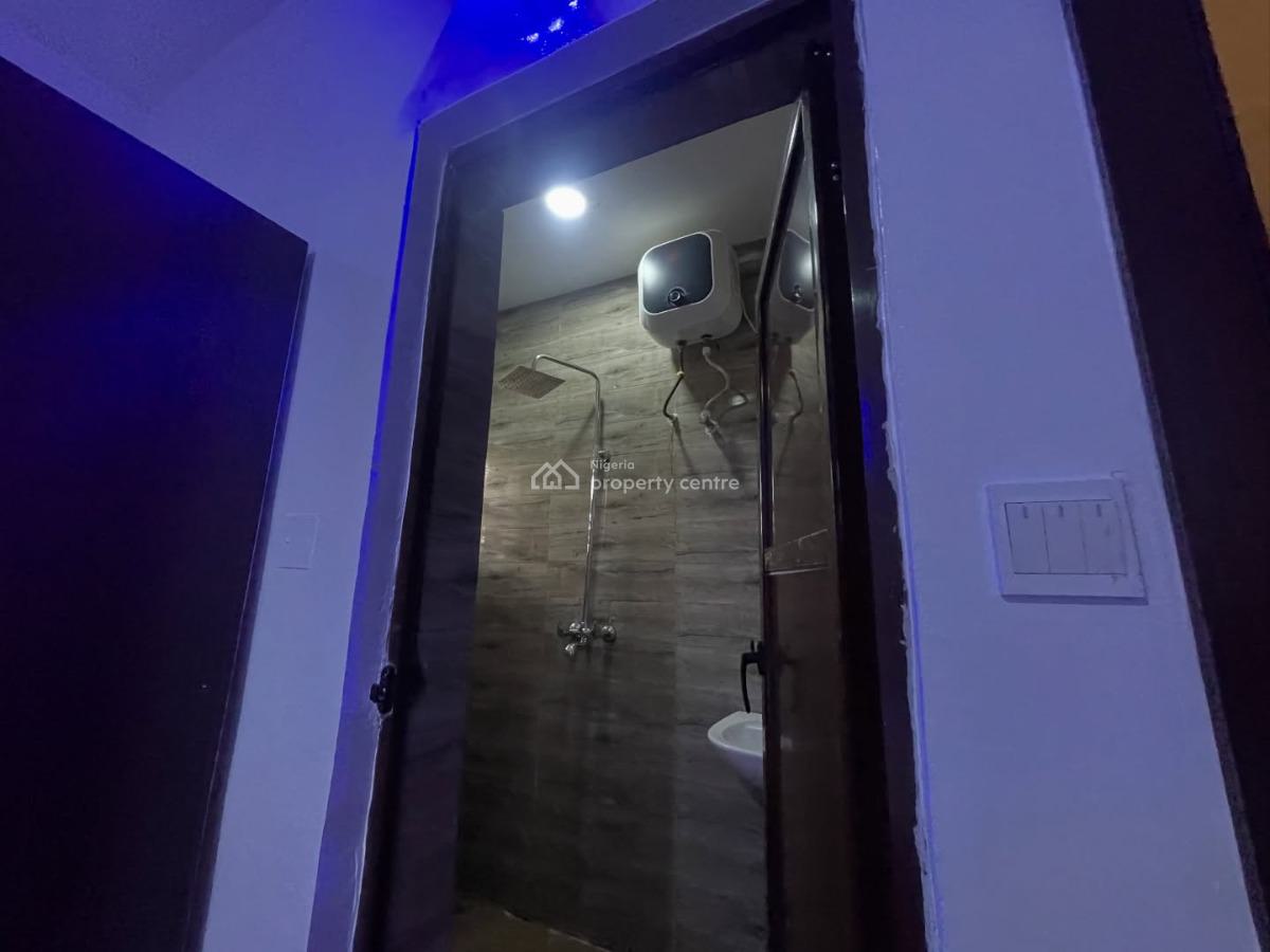 Kiscourt 2 Bedroom Apartment, Off Command Ikola, Ipaja, Lagos, Flat / Apartment Short Let